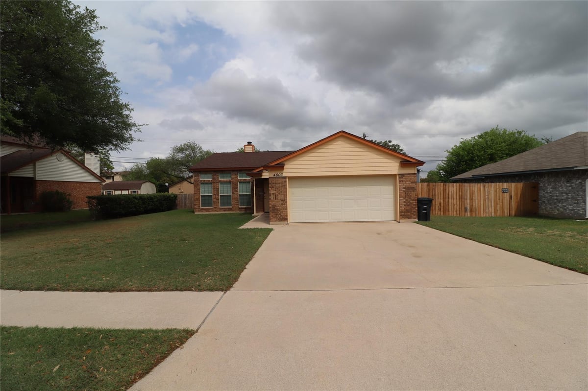 View 4603 Brian Dr in Chantz Add Ph One 4603 Brian Dr - front exterior - Luxury home in Chantz Add Ph One, Killeen, TX