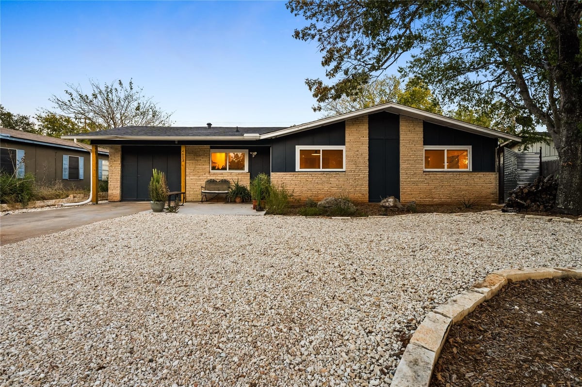 View 4603 Dudmar DR in Barton View Sec 02 4603 Dudmar DR - property photo 1 - Luxury home in Barton View Sec 02, Austin, TX