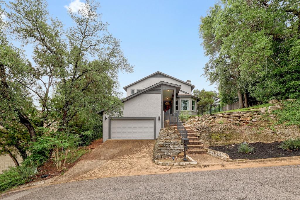 4605 Beechwood Holw - front exterior - Luxury home in Cat Mountain Villas Sec 02, Austin, TX