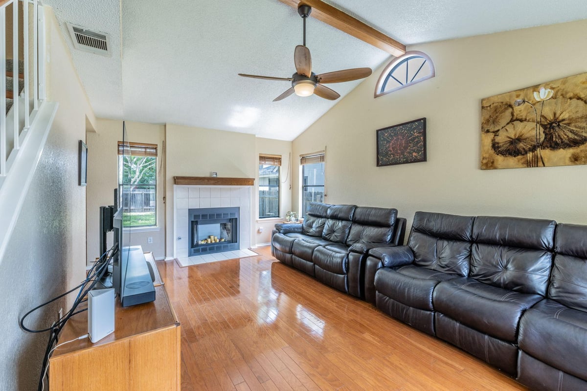 Primary bedroom at 4608 Velasco Pl - 3 bed 2 bath home