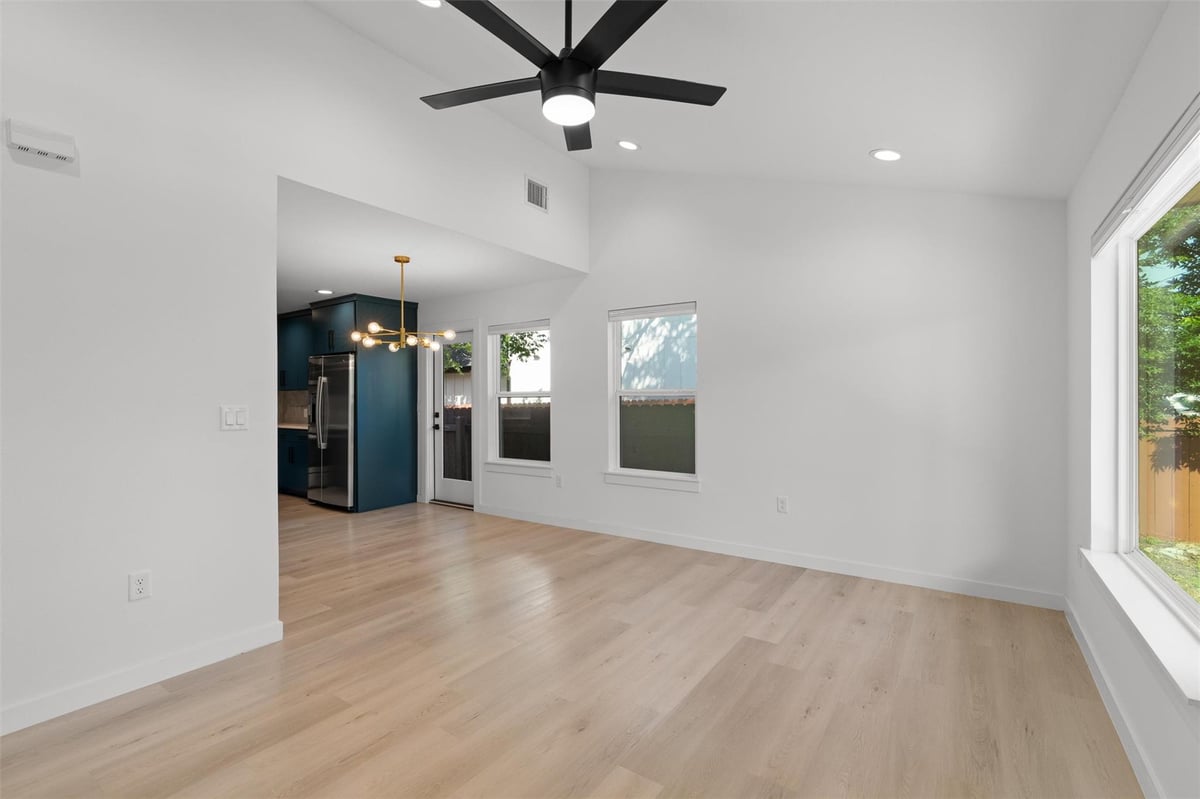 Primary bedroom at 4609 Leslie Ave Unit #1 - 2 bed 2 bath home