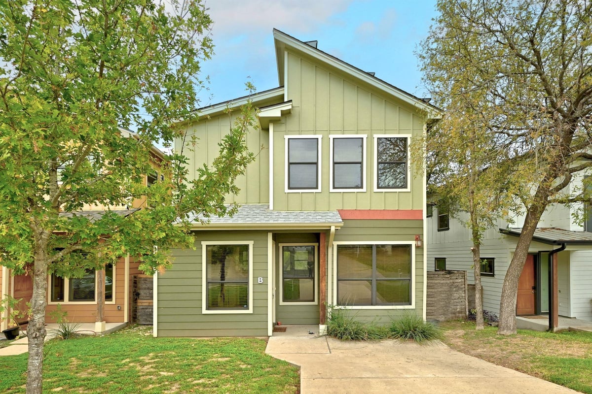 View 4610 Windy Brook DR Unit #B in Austin 4610 Windy Brook DR Unit #B - property photo 1 - Luxury home in Austin, Austin, TX