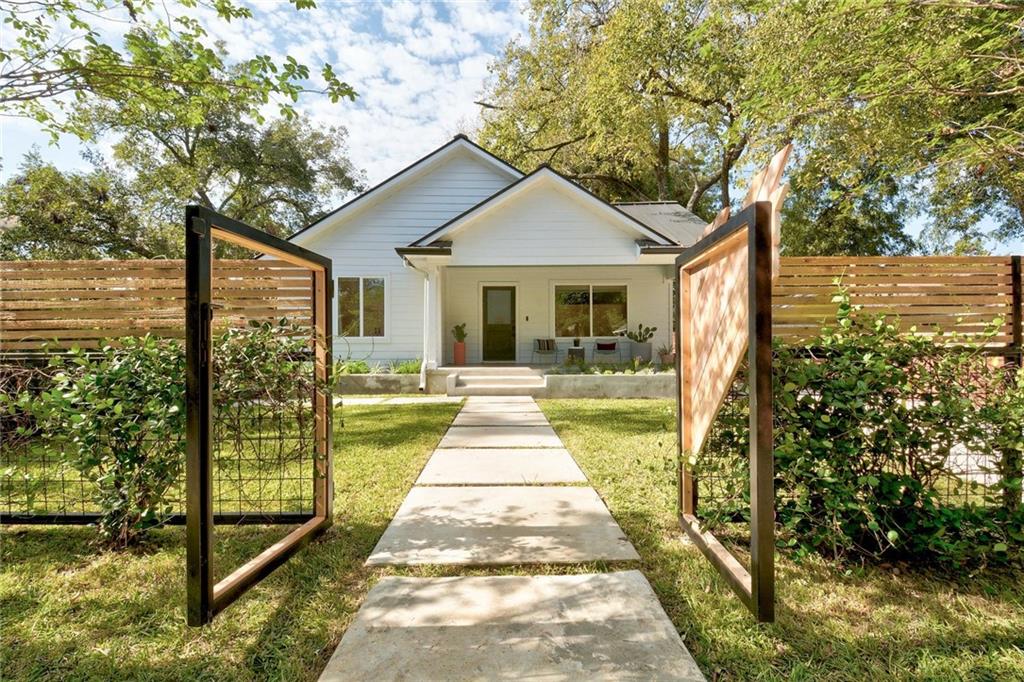 View 4615 Lyons Rd Unit #1 in Gullett Gardens 02 4615 Lyons Rd Unit #1 - front exterior - Luxury home in Gullett Gardens 02, Austin, TX