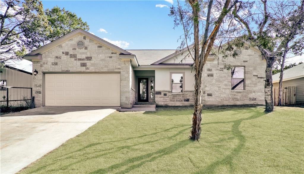View 466 Eastview DR 466 Eastview DR - front exterior - Luxury home in Canyon Lake, TX