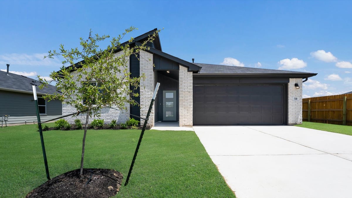 View 470 CAROLINA BUCKTHORN Dr in SOUTHGROVE 470 CAROLINA BUCKTHORN Dr - front exterior - Luxury home in SOUTHGROVE, Kyle, TX