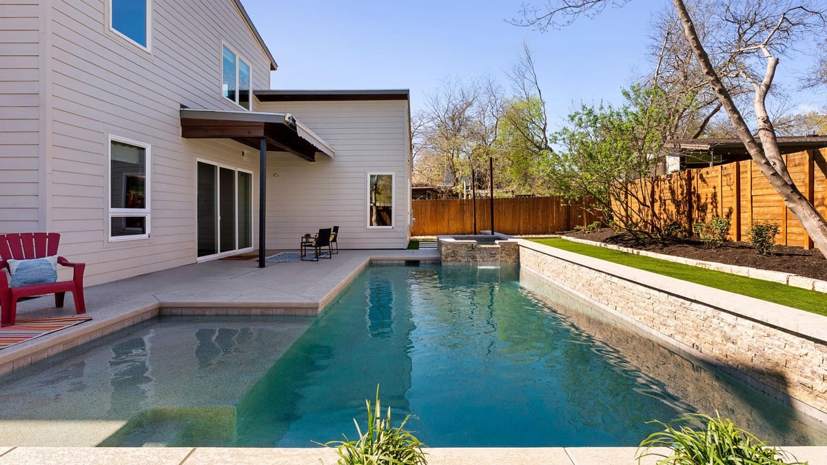 View 4700 Oakmont BLVD in Shoalwoods Add Sec 01 4700 Oakmont BLVD - front exterior - Luxury home in Shoalwoods Add Sec 01, Austin, TX