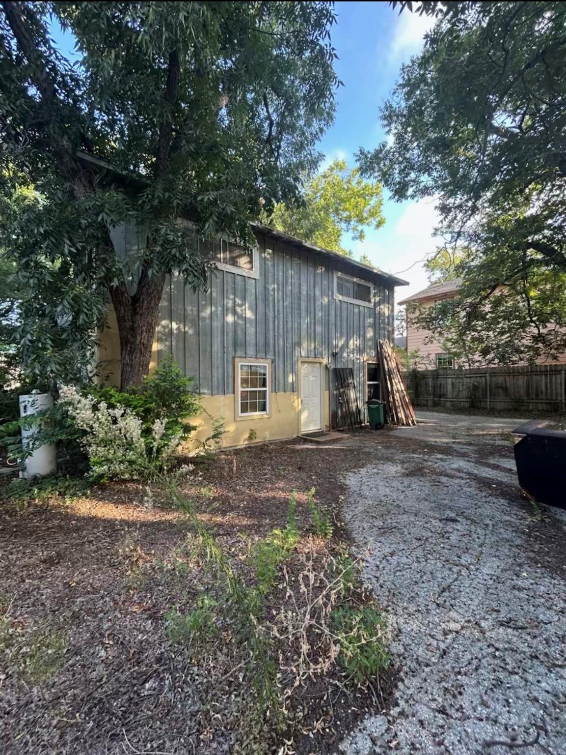 View 4701 Harmon Ave in Ridgetop Add 04 4701 Harmon Ave - property photo 1 - Luxury home in Ridgetop Add 04, Austin, TX