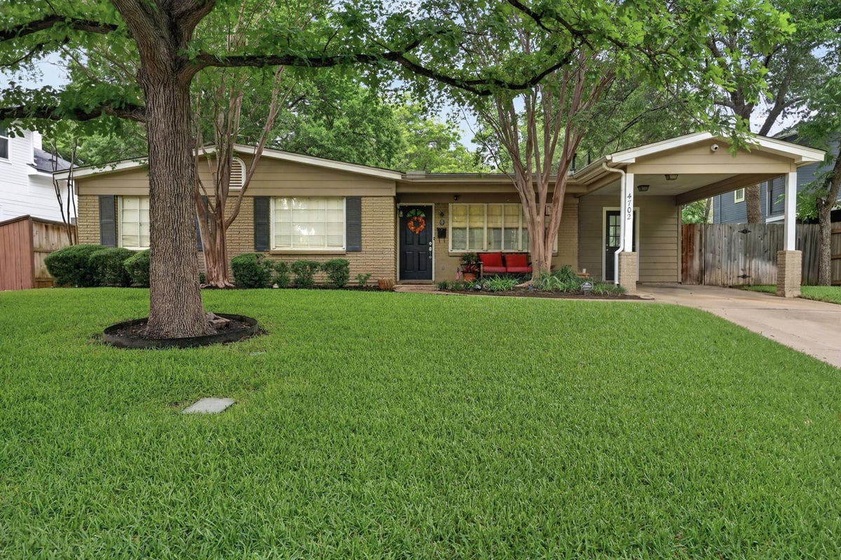 View 4702 Chiappero TRL in Shoalwoods 4702 Chiappero TRL - property photo 1 - Luxury home in Shoalwoods, Austin, TX