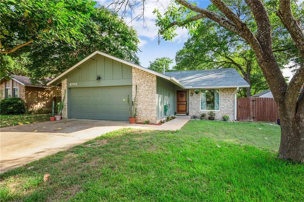 View 4702 Gray Fox Dr in Mesa Park Sec 06 4702 Gray Fox Dr - front exterior - Luxury home in Mesa Park Sec 06, Austin, TX