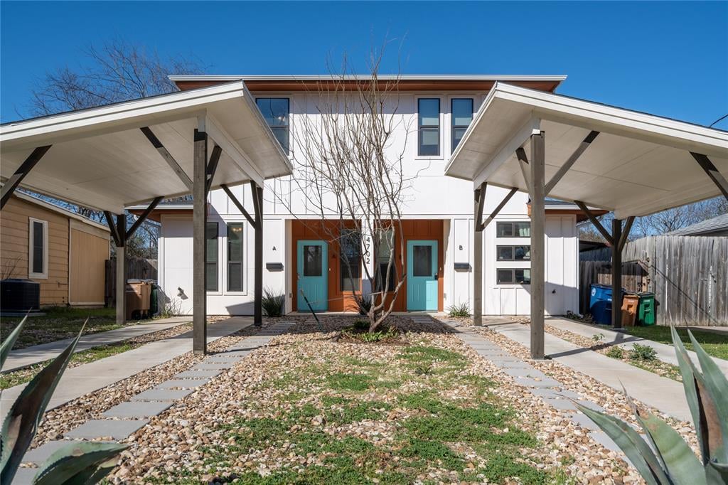 View 4702 Leslie Ave Unit #A in Cedar Valley 4702 Leslie Ave Unit #A - front exterior - Luxury home in Cedar Valley, Austin, TX