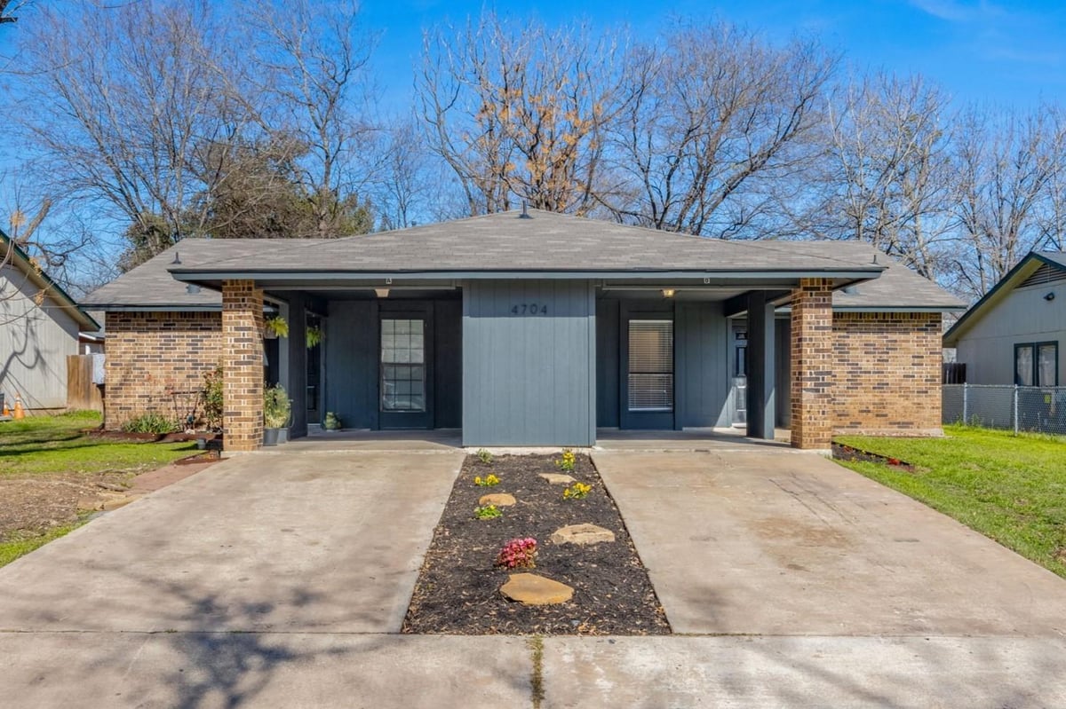 View 4704 Rocking Chair Rd in Coffeeville 4704 Rocking Chair Rd - front exterior - Luxury home in Coffeeville, Austin, TX