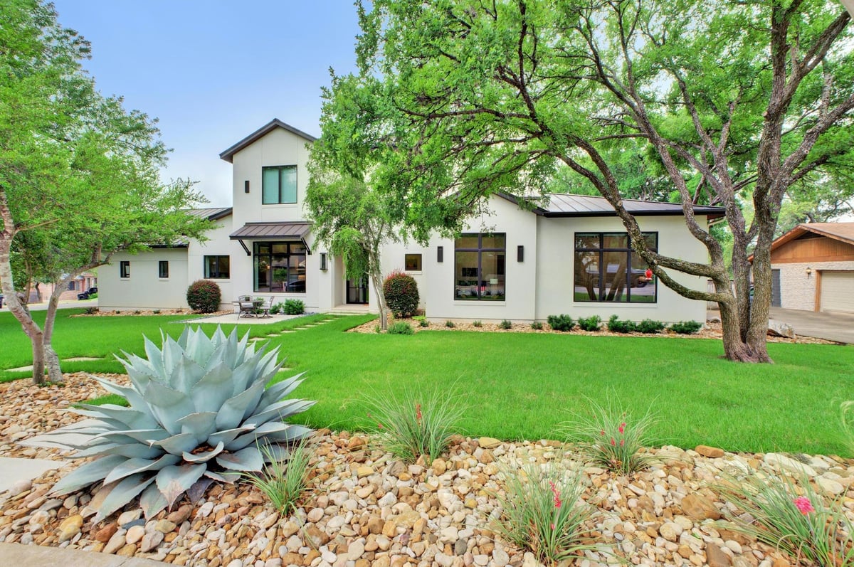 View 4704 Timberline DR in Rollingwood 4704 Timberline DR - property photo 1 - Luxury home in Rollingwood, Austin, TX