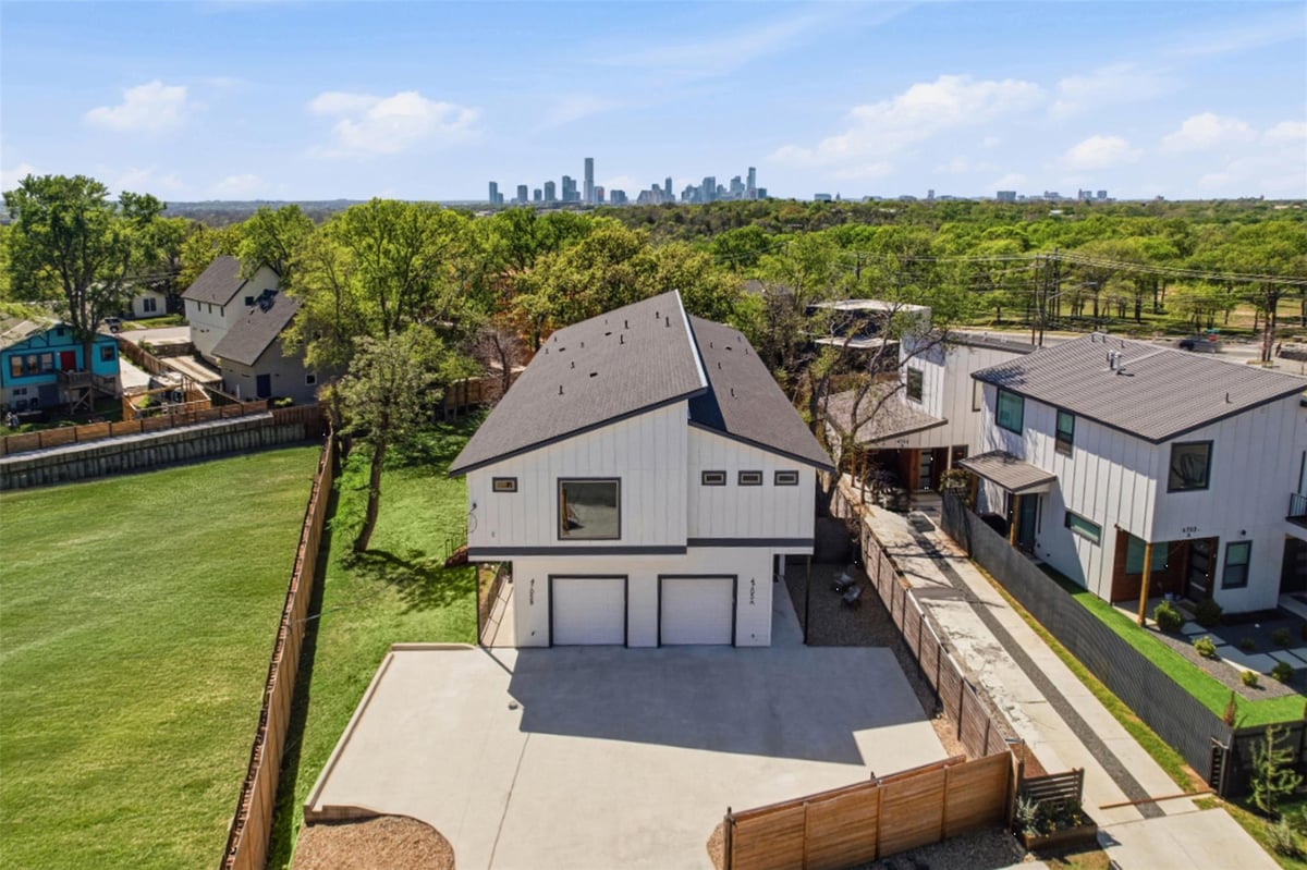 4705 Louis Ave Unit #A & B - front exterior - Luxury home in LOUIS CONDOMINIUMS, Austin, TX