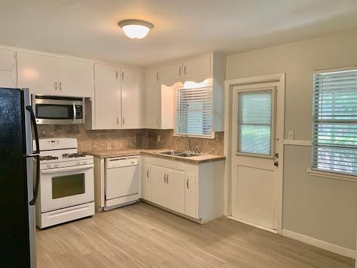 Primary bedroom at 4708 Red River St - Worley Add Sec 02, Austin, TX
