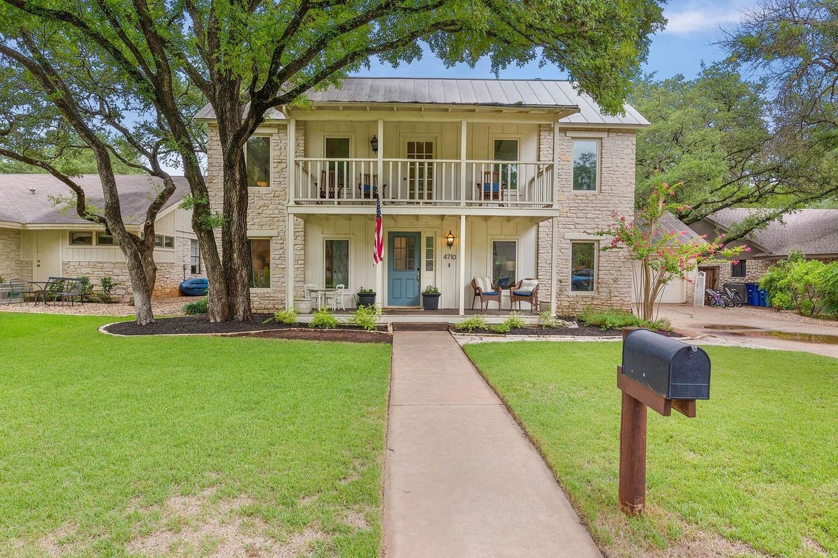 View 4710 Fawn RUN in Trailwood Village One at Travis Country 4710 Fawn RUN - property photo 1 - Luxury home in Trailwood Village One at Travis Country, Austin, TX