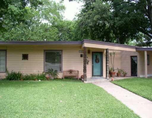 View 4710 Rue St in Shoalmont Addn Sec 3 4710 Rue St - property photo 1 - Luxury home in Shoalmont Addn Sec 3, Austin, TX