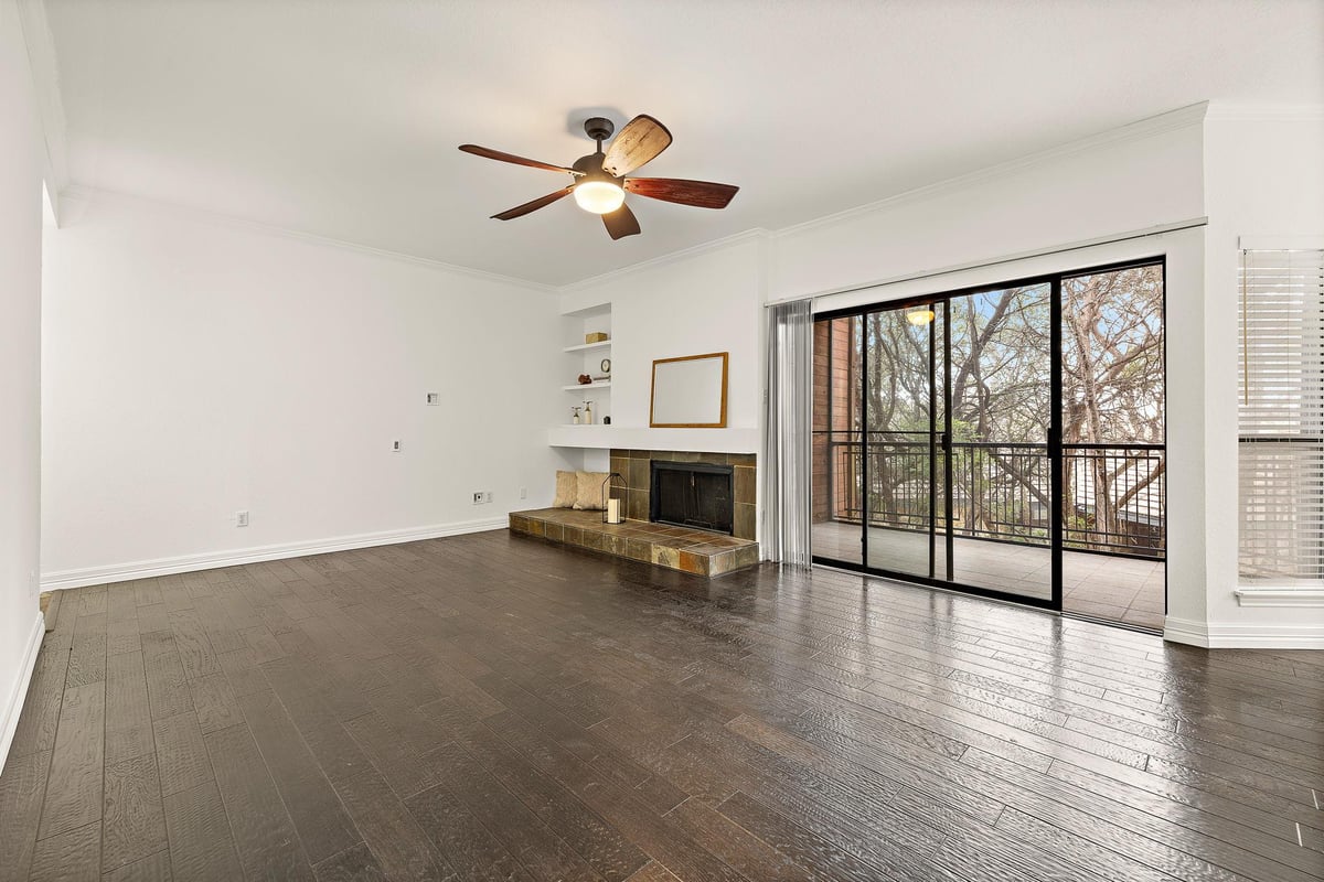Primary bedroom at 4711 Spicewood Springs Rd Unit #168 - 2 bed 2 bath home