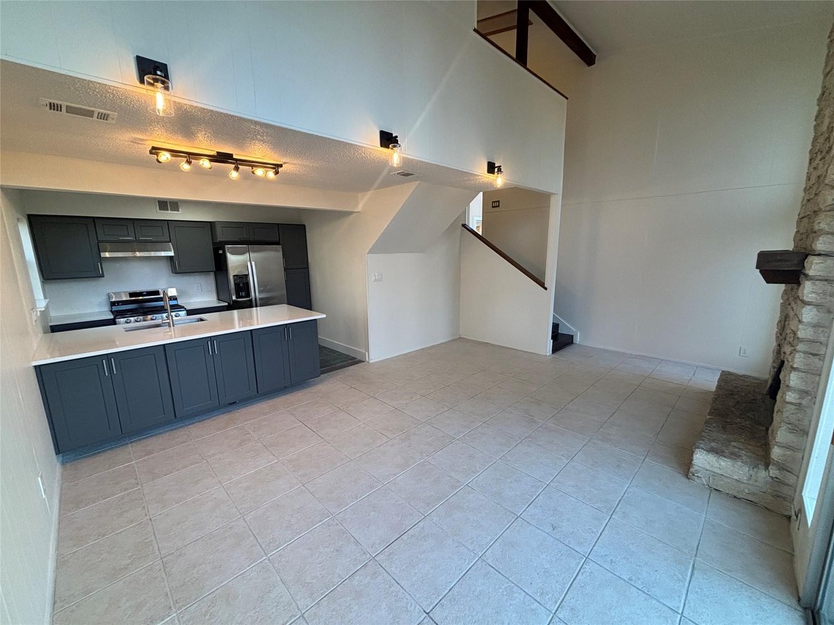 View 4713 Bull Creek RD Unit #B in Winn 4713 Bull Creek RD Unit #B - property photo 1 - Luxury home in Winn, Austin, TX