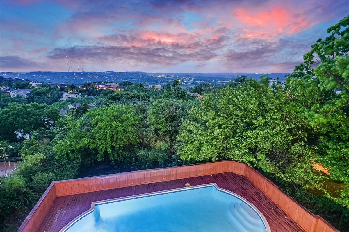View 4713 Twin Valley DR in Cat Mountain Villas Sec 03 A 4713 Twin Valley DR - front exterior - Luxury home in Cat Mountain Villas Sec 03 A, Austin, TX