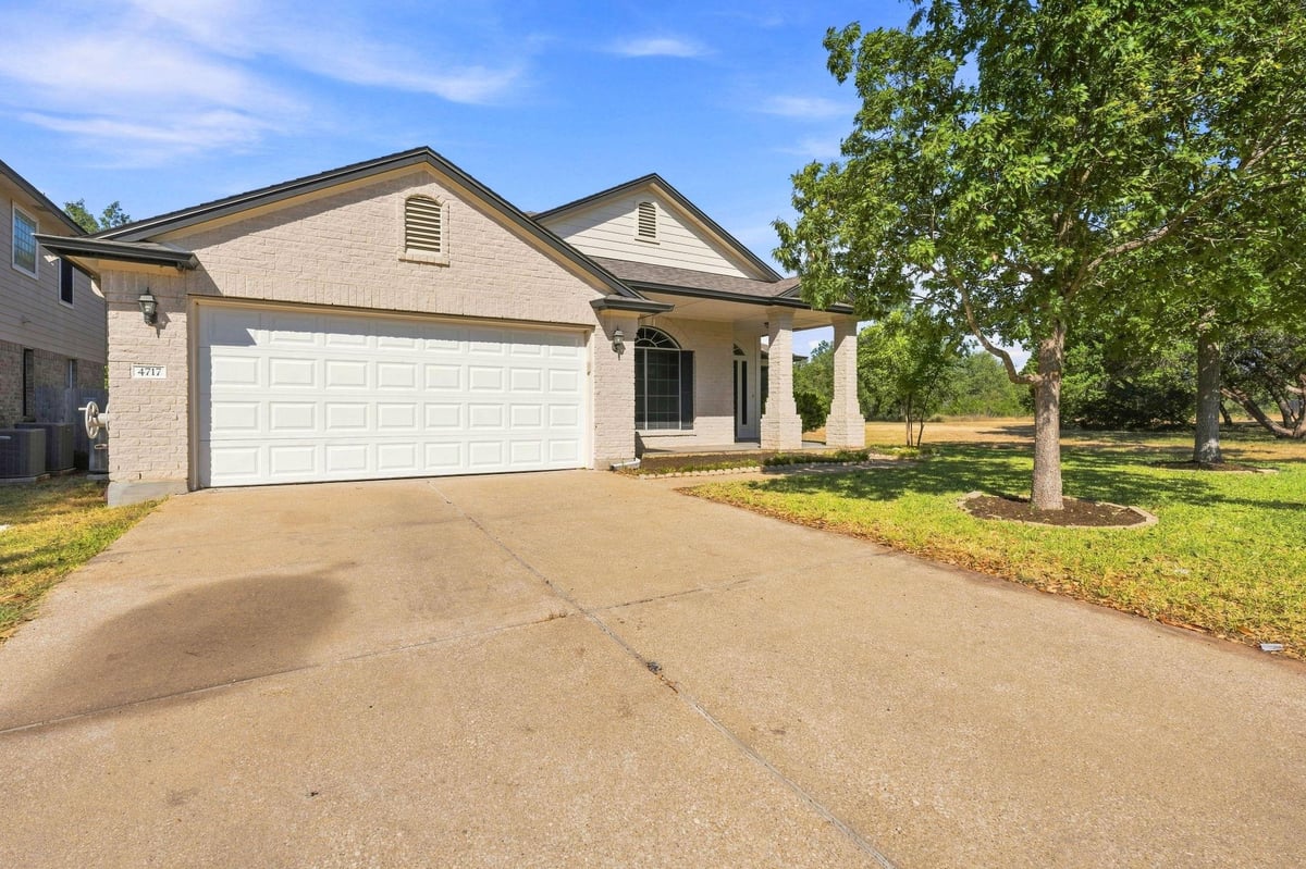 4717 Norman TRL - property photo 1 - Luxury home in Sendera South Sec 04, Austin, TX
