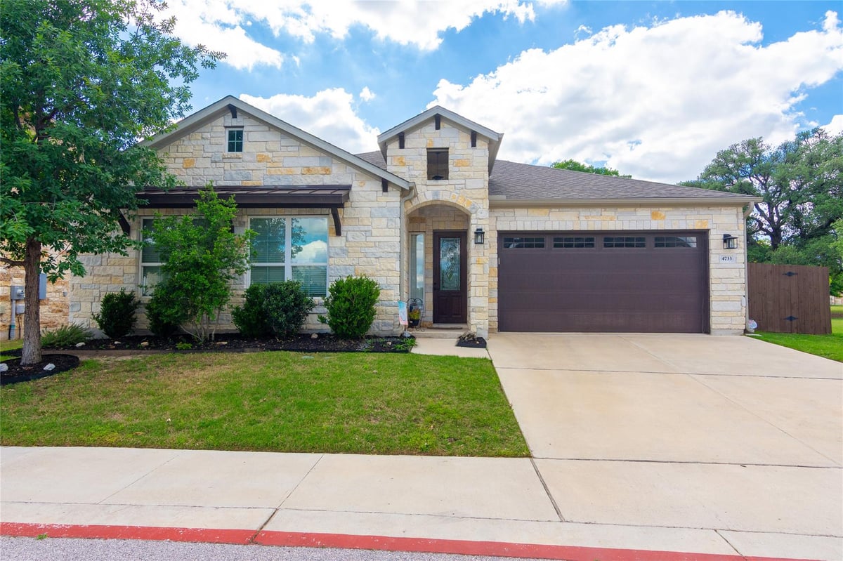 View 4733 Collins St Unit #610 in Gardens/Mayfield Condos 4733 Collins St Unit #610 - front exterior - Luxury home in Gardens/Mayfield Condos, Round Rock, TX