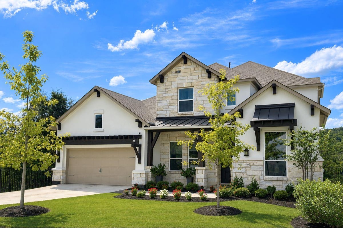 View 4737 Modena Bay BND in Travisso Ph 3 Sec 6 4737 Modena Bay BND - front exterior - Luxury home in Travisso Ph 3 Sec 6, Leander, TX