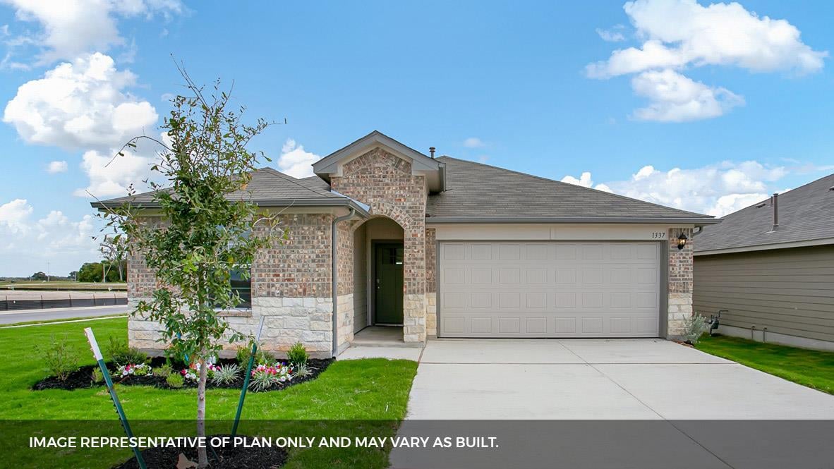 View 475 Mustang Lake CIR in PRAIRIE LAKES 475 Mustang Lake CIR - front exterior - Luxury home in PRAIRIE LAKES, Buda, TX