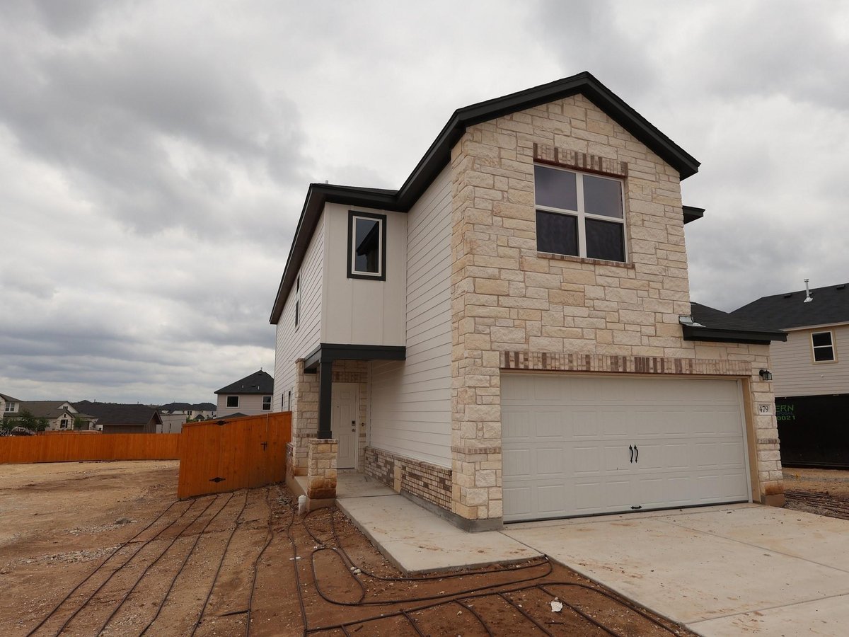View 479 Bishop Wood Rd in Heritage 479 Bishop Wood Rd - front exterior - Luxury home in Heritage, Dripping Springs, TX