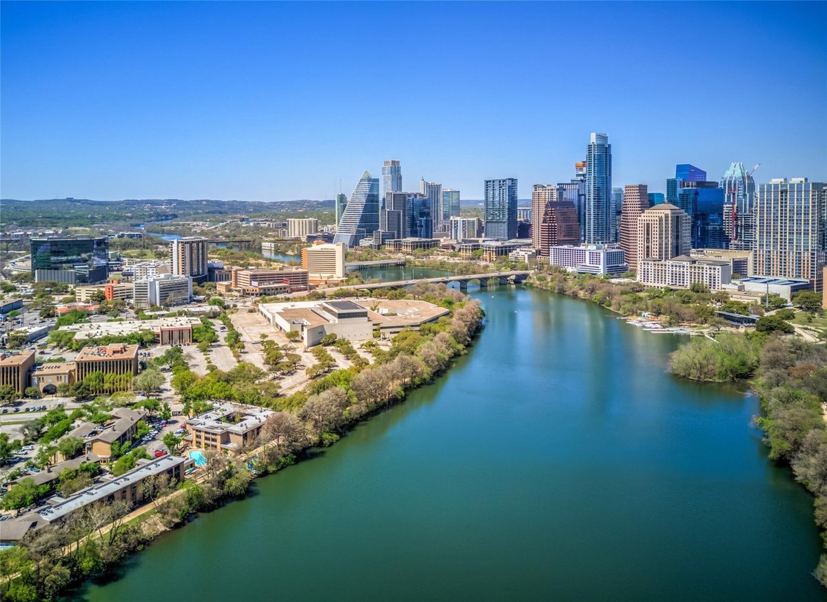View 48 East Ave Unit #2311 in Zoppp Add 48 East Ave Unit #2311 - front exterior - Luxury home in Zoppp Add, Austin, TX