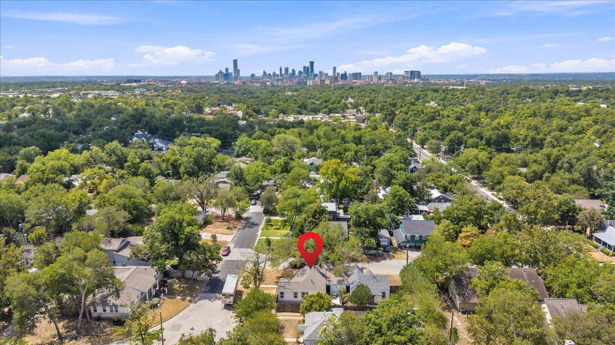 View 4800 Evans Ave Unit #A in Patterson Heights 4800 Evans Ave Unit #A - property photo 1 - Luxury home in Patterson Heights, Austin, TX