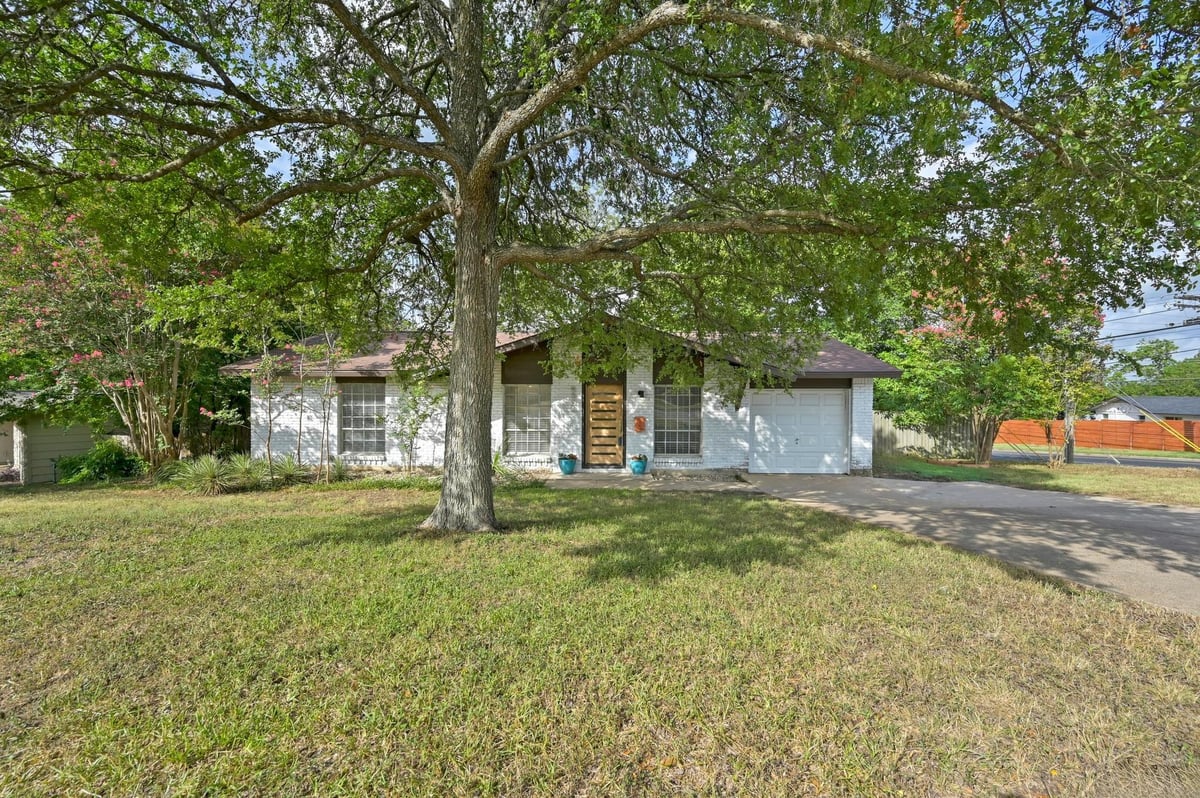 View 4800 Lansing Dr in Park Forest Sec 01 4800 Lansing Dr - front exterior - Luxury home in Park Forest Sec 01, Austin, TX