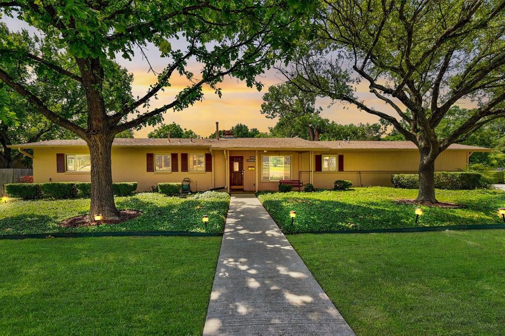 View 4801 Fairview Dr in Highland Park West 4801 Fairview Dr - property photo 1 - Luxury home in Highland Park West, Austin, TX