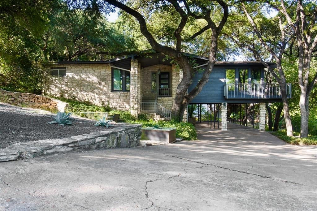 View 4805 Timberline DR in Timberline Terrace Sec 03 4805 Timberline DR - front exterior - Luxury lot in Timberline Terrace Sec 03, Austin, TX
