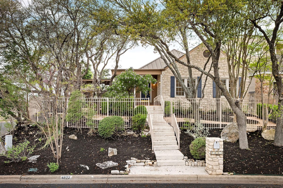 View 4822 Twin Valley DR in CAT MOUNTAIN VILLAS 4822 Twin Valley DR - property photo 1 - Luxury home in CAT MOUNTAIN VILLAS, Austin, TX