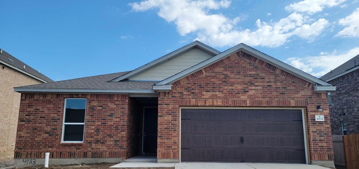 View 4833 Teverola Dr in Salemo Ph 7 4833 Teverola Dr - front exterior - Luxury home in Salemo Ph 7, Round Rock, TX