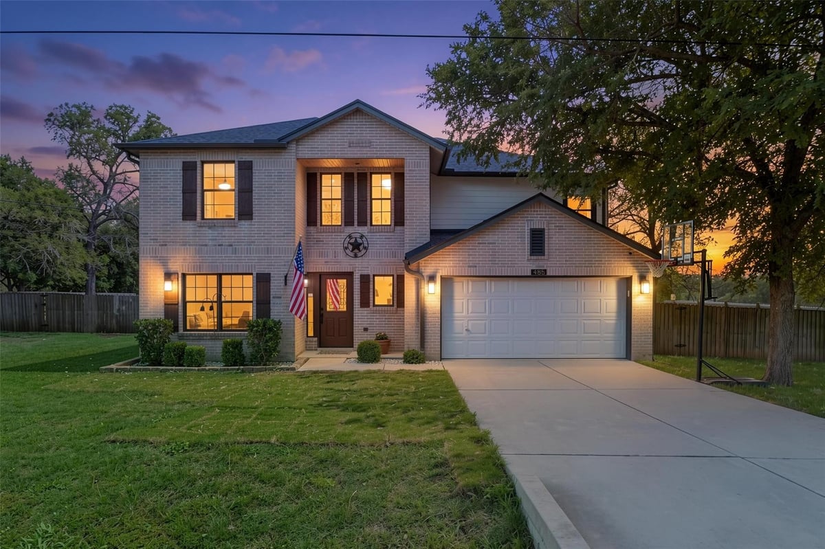 View 485 Bella Vista CIR in Arroyo Ranch 485 Bella Vista CIR - front exterior - Luxury home in Arroyo Ranch, Kyle, TX