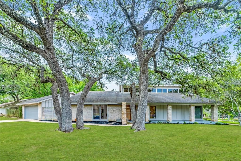 View 4901 Canyon Crest Ct in Travis Country 4901 Canyon Crest Ct - front exterior - Luxury home in Travis Country, Austin, TX