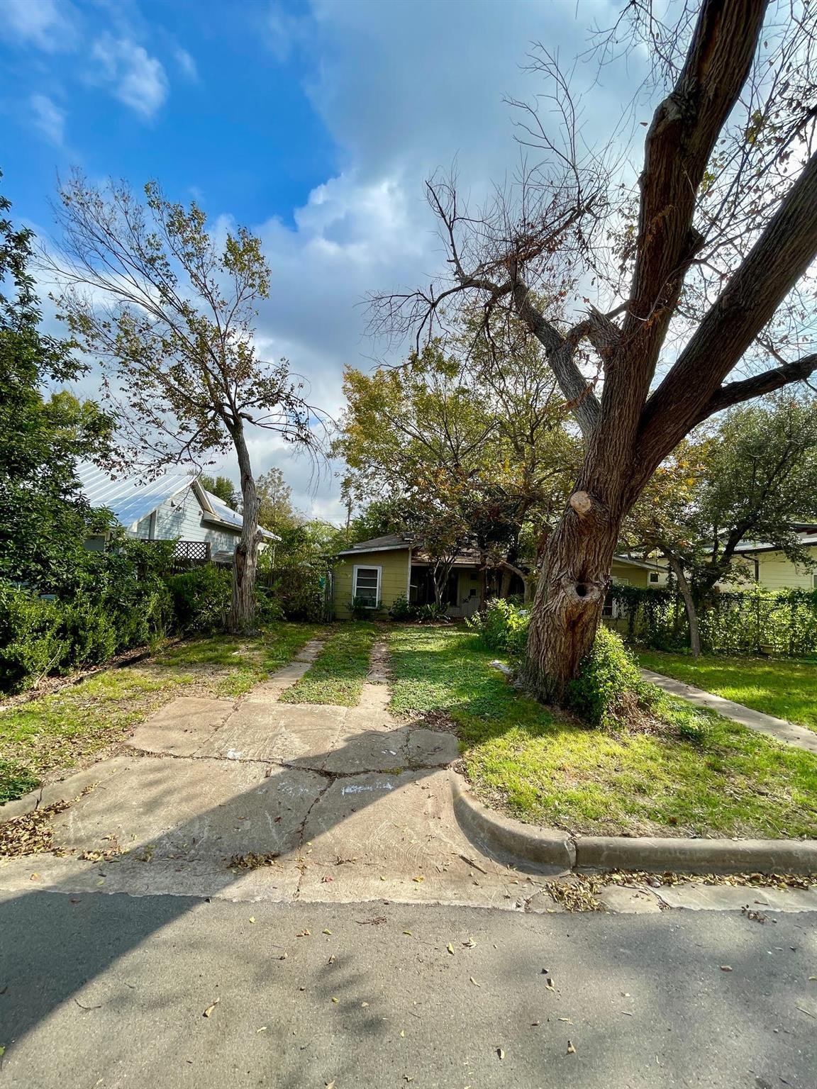 Primary bedroom at 4901 W Park Dr - Highland Village Sec 01, Austin, TX