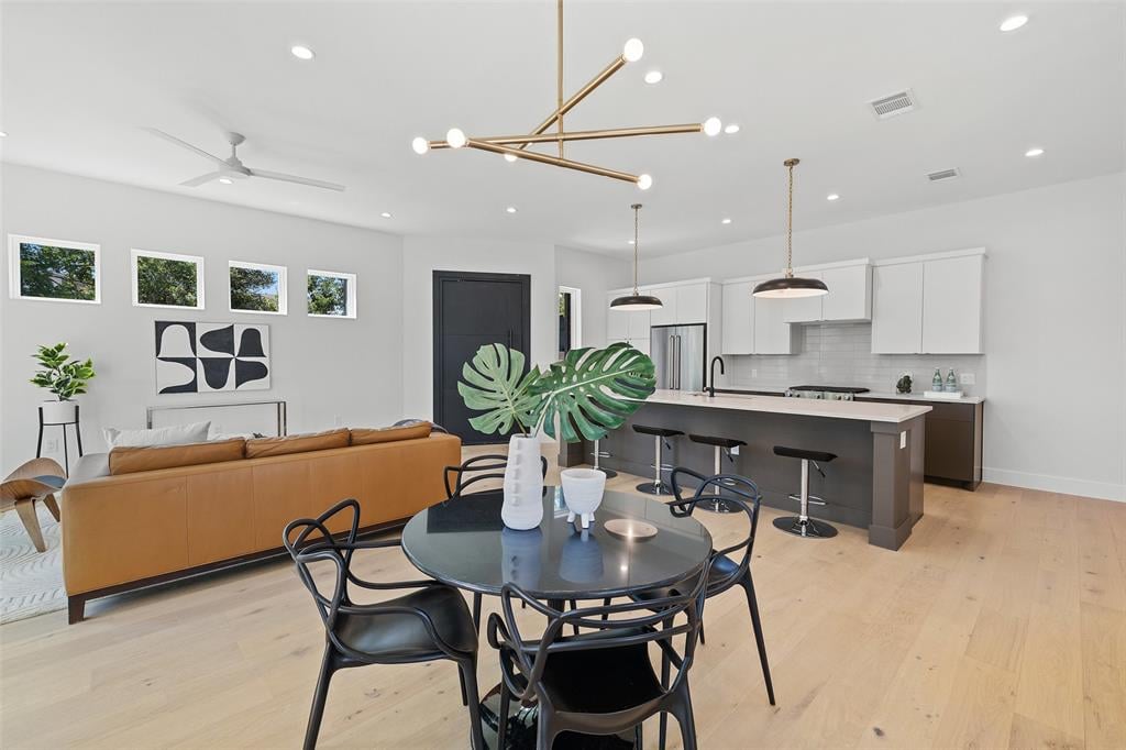 View 4903 Louis Ave Unit #B in Eastfield 4903 Louis Ave Unit #B - front exterior - Luxury home in Eastfield, Austin, TX