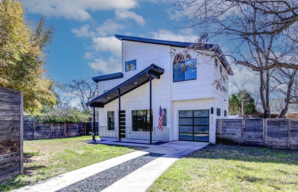 View 4903 Lyons RD Unit #2 in Govalle 4903 Lyons RD Unit #2 - property photo 1 - Luxury home in Govalle, Austin, TX