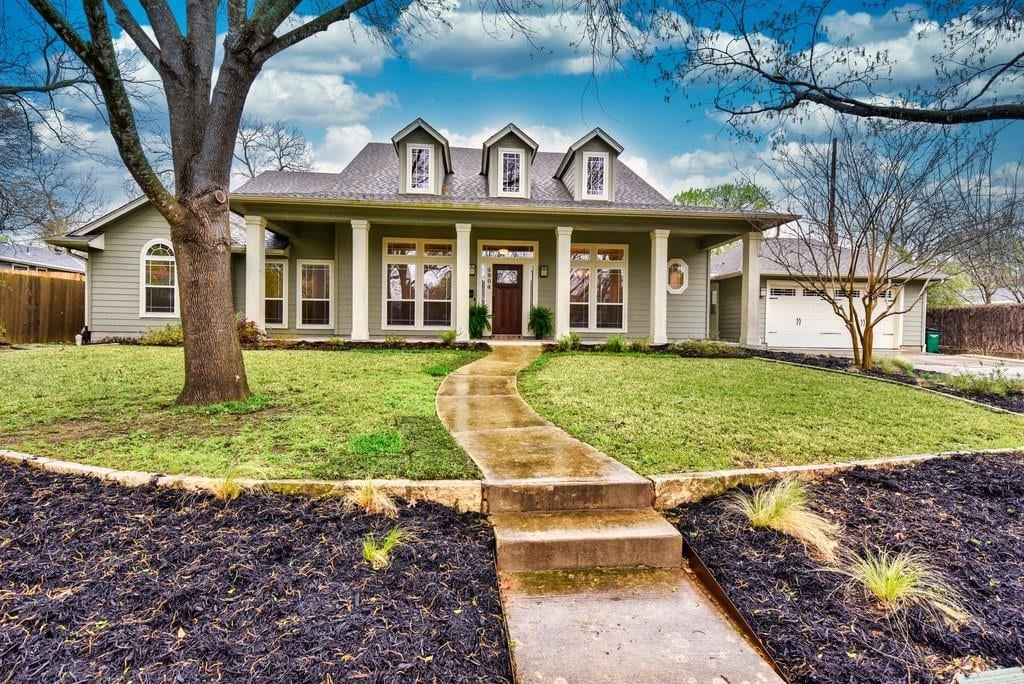 View 4904 Finley Dr in Rosedale 4904 Finley Dr - property photo 1 - Luxury home in Rosedale, Austin, TX
