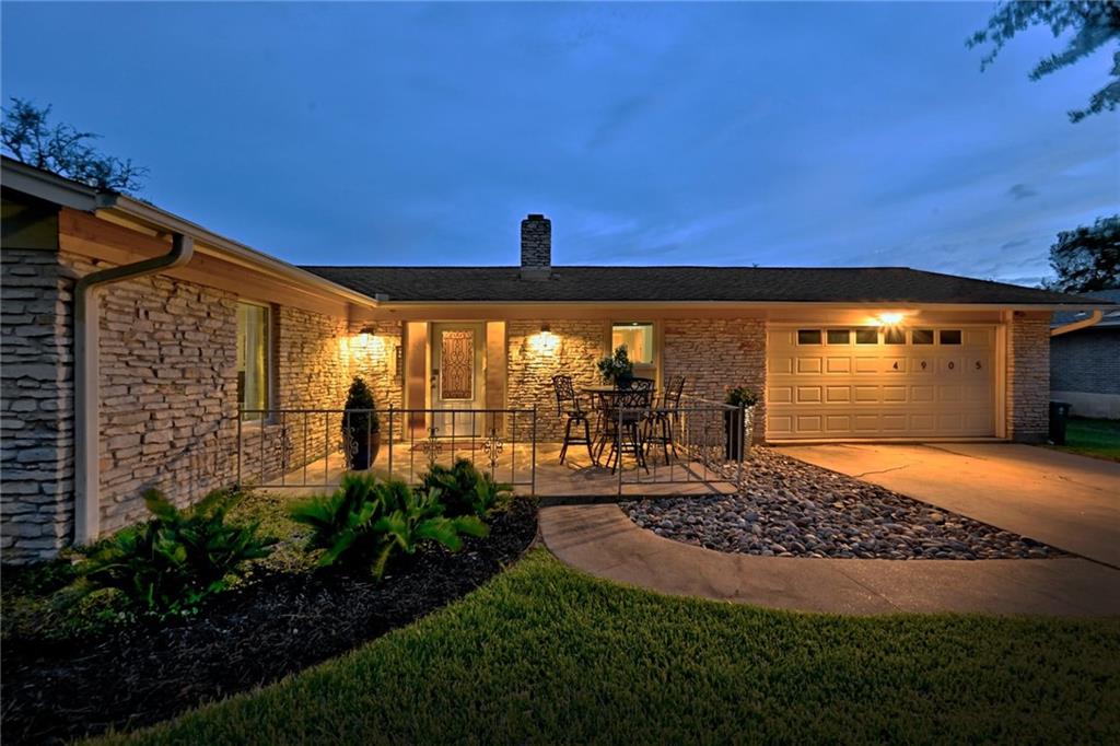 View 4905 Saddle Dr in Angus Valley Annex Sec 03 4905 Saddle Dr - front exterior - Luxury home in Angus Valley Annex Sec 03, Austin, TX