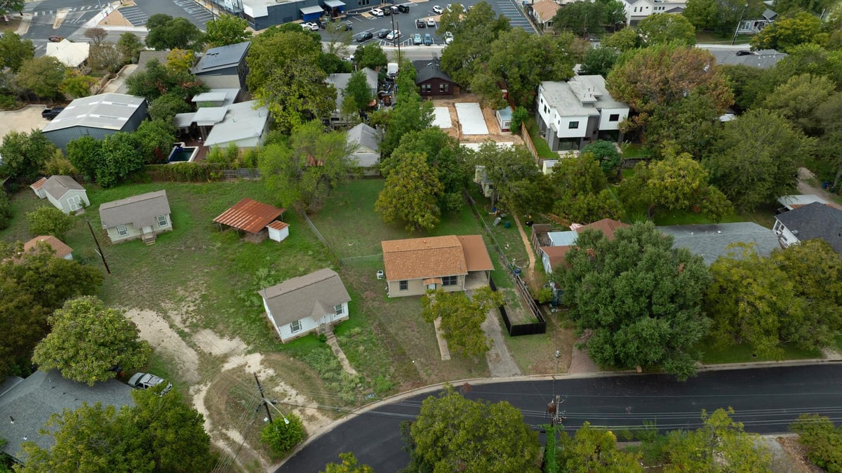 View 4906 Lynndale DR in Austin 4906 Lynndale DR, photo 1 of 15, Austin, Austin, TX
