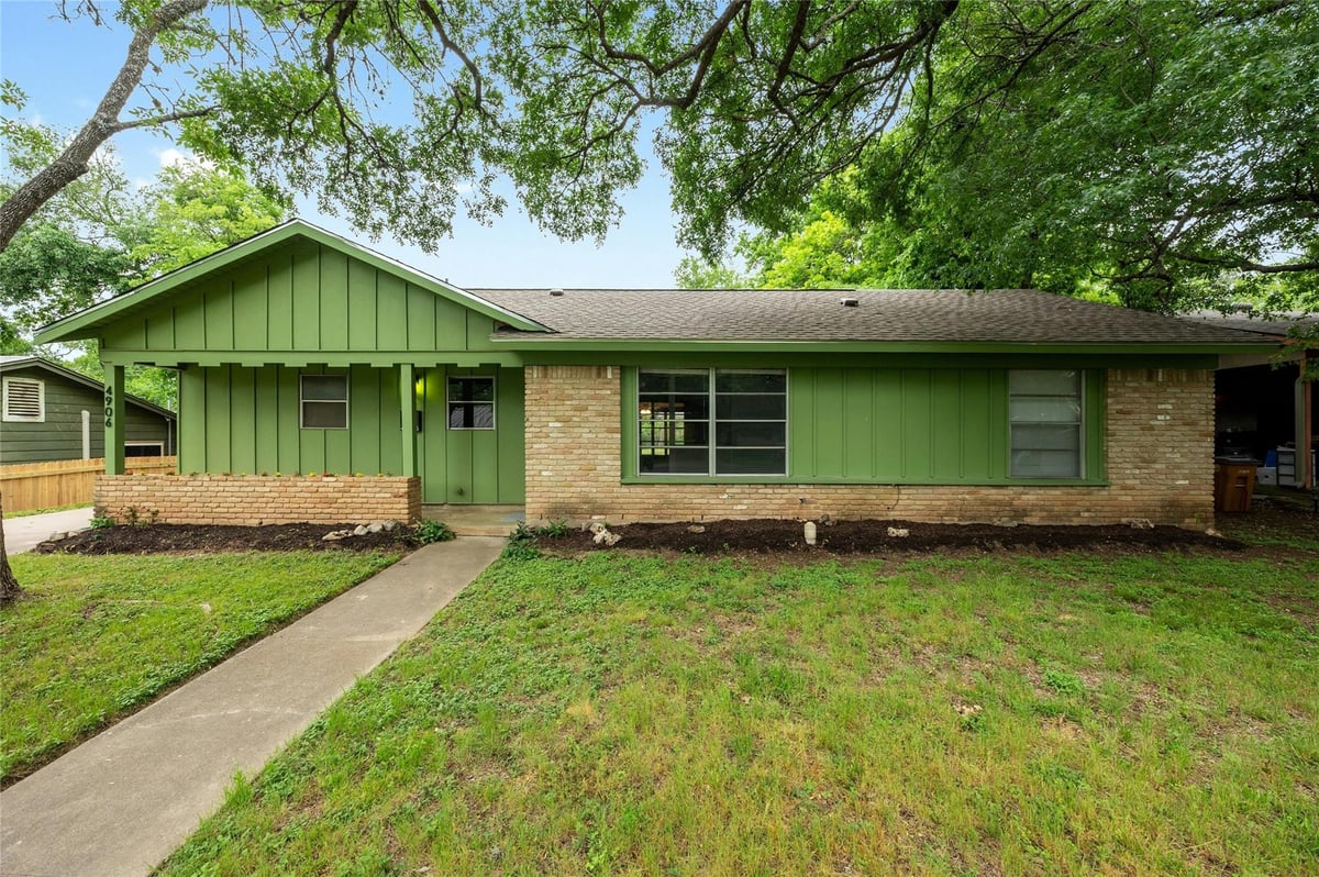View 4906 Sylvandale DR in Park Forest Sec 05 4906 Sylvandale DR - property photo 1 - Luxury home in Park Forest Sec 05, Austin, TX