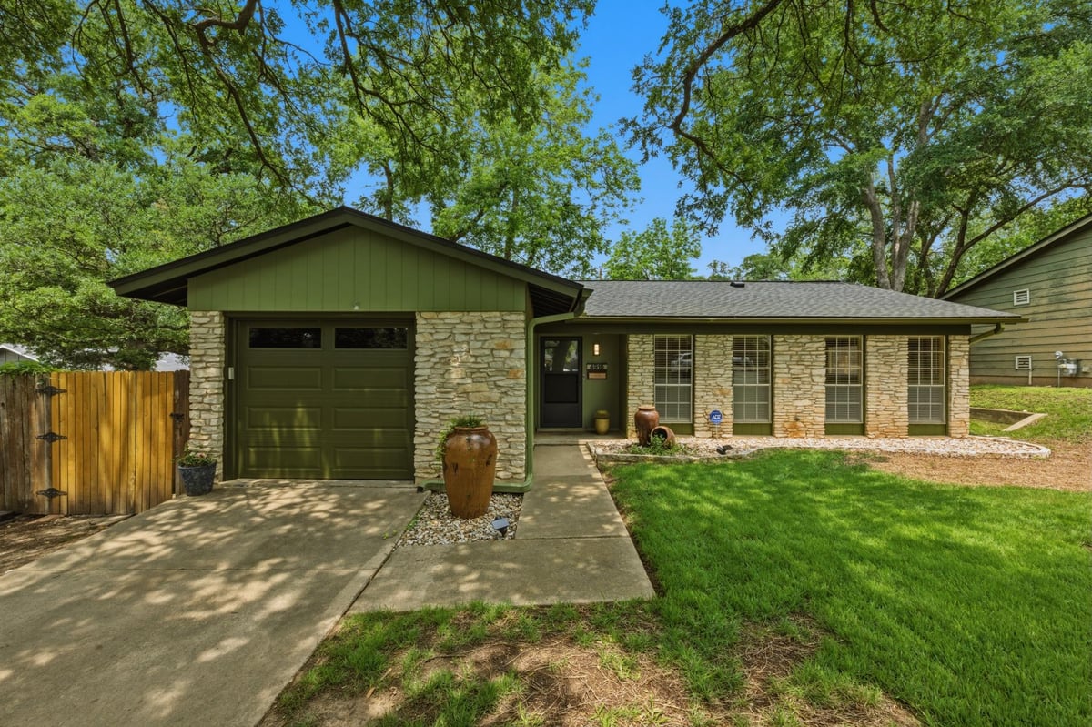 View 4910 Sylvandale Dr in Park Forest Sec 05 4910 Sylvandale Dr - front exterior - Luxury home in Park Forest Sec 05, Austin, TX