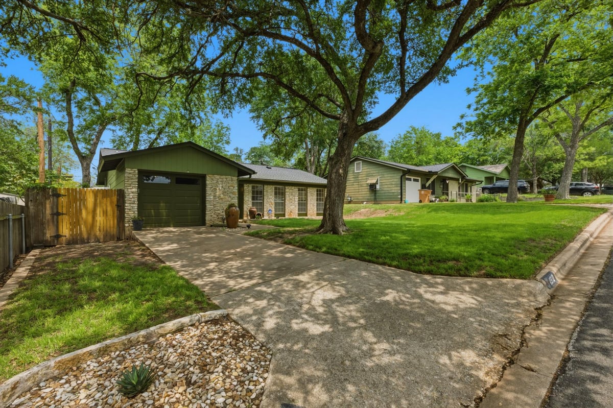 Kitchen at 4910 Sylvandale Dr - 3 bed 1 bath home