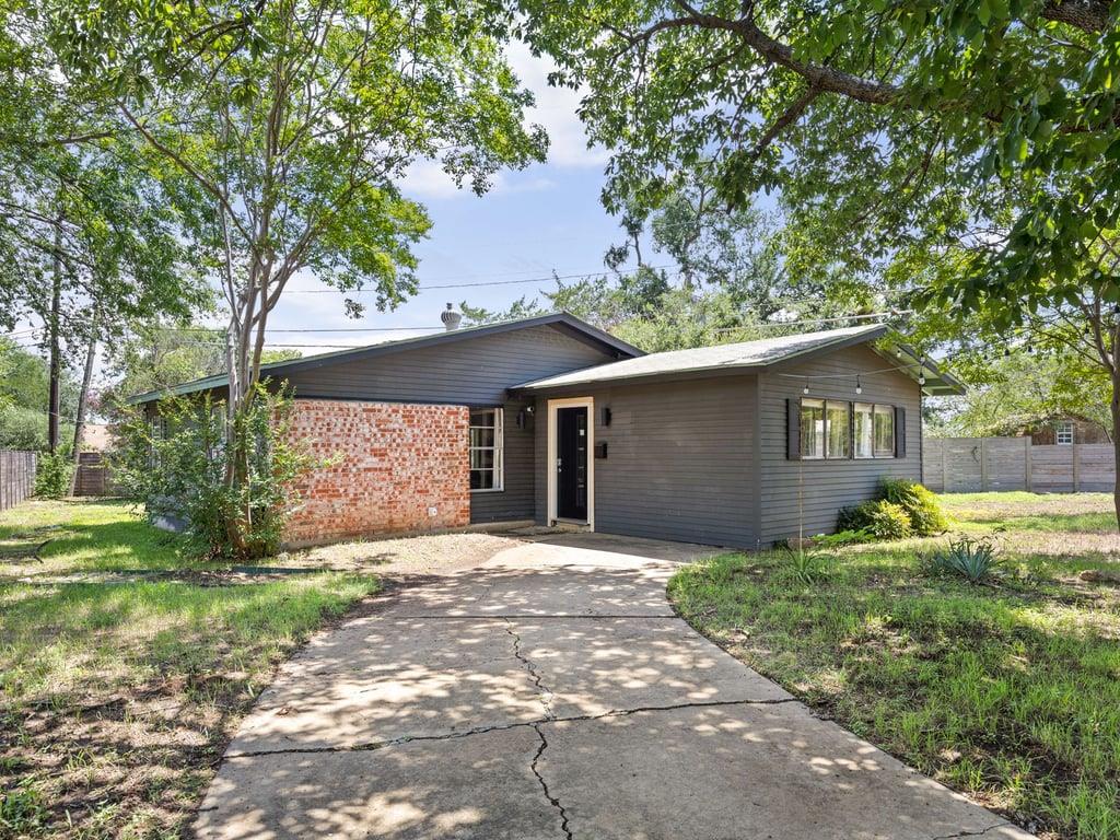 View 4911 Brighton RD in Austin 4911 Brighton RD, photo 1, Austin, Austin, TX