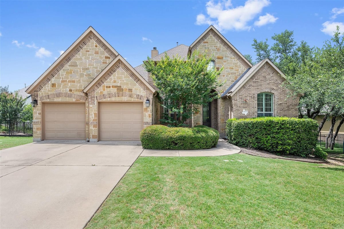 View 4928 Julian Alps in Falconhead West Ph 1 Sec 2 & 4928 Julian Alps - property photo 1 - Luxury home in Falconhead West Ph 1 Sec 2 &, Austin, TX