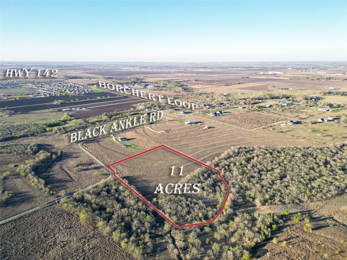 View 495 Black Ankle Rd in John H Finch Surv A-108 495 Black Ankle Rd - front exterior - Luxury lot in John H Finch Surv A-108, Lockhart, TX