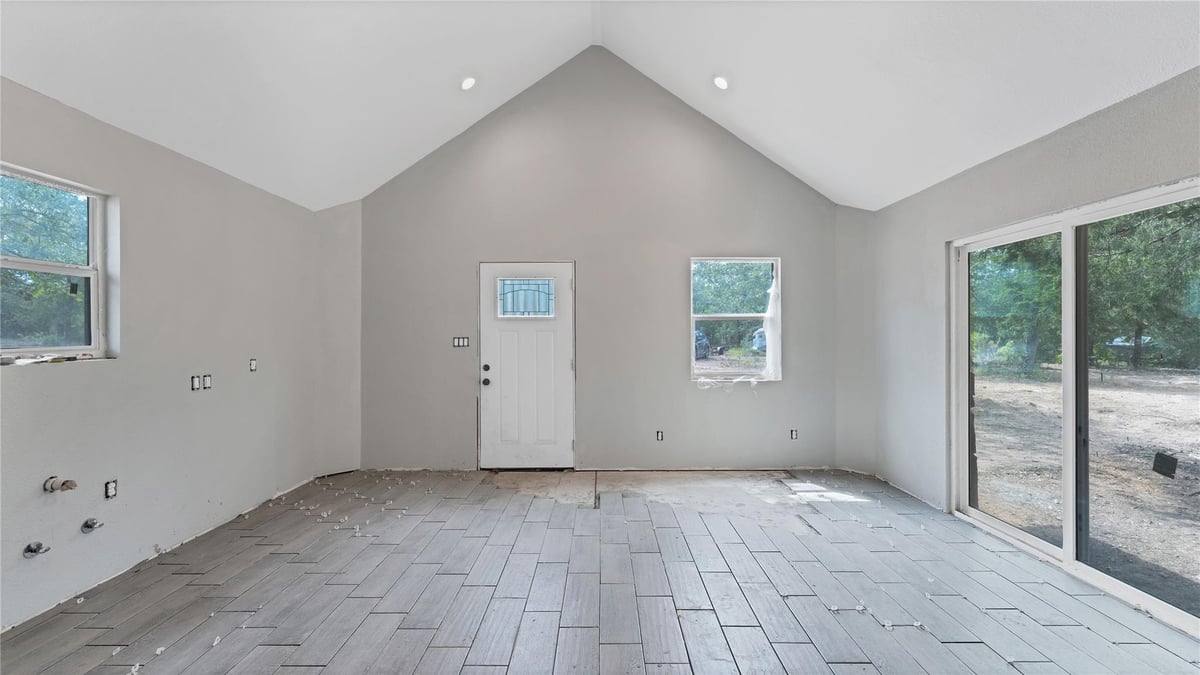 Bathroom at 499  Bridgestone Ct - 1 bed 1 bath home